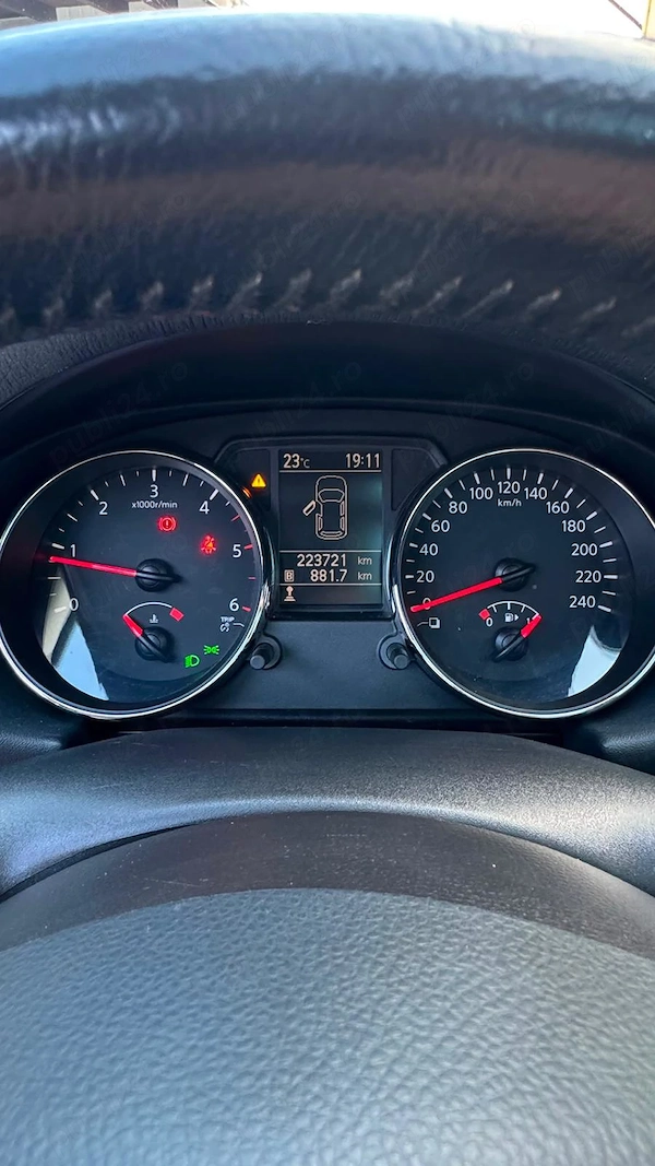 NISSAN Qashqai 2012 — imagine 3