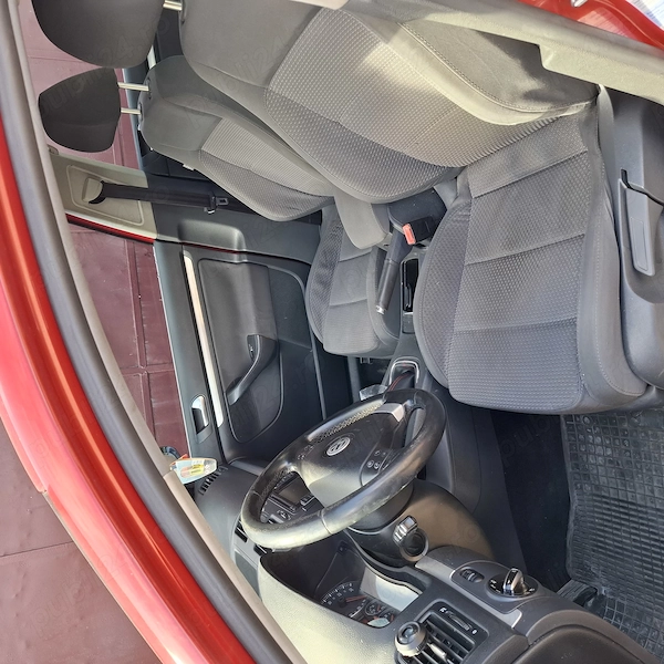 VOLKSWAGEN Jetta 2006 — imagine 3