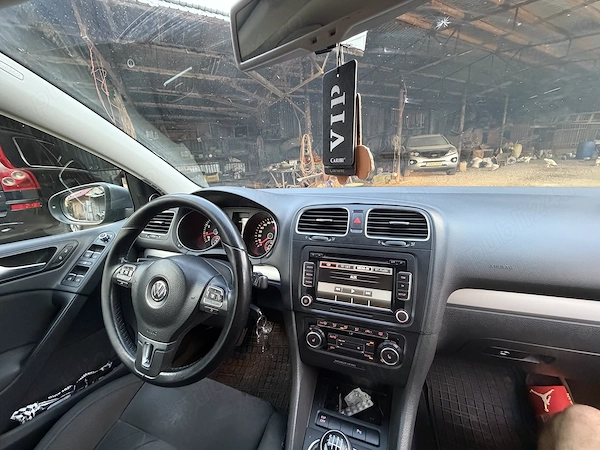 VOLKSWAGEN Golf 2010 — imagine 8