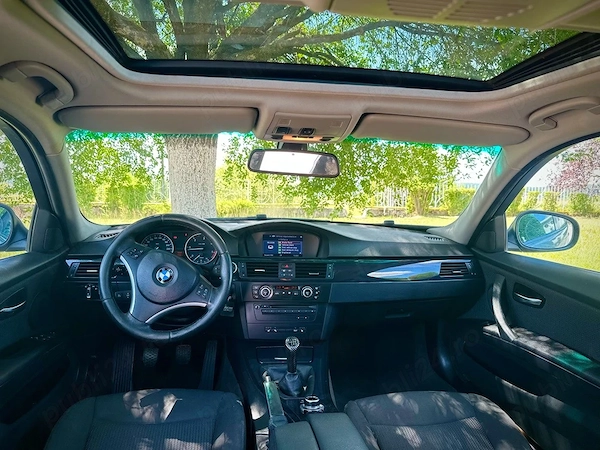 BMW 3 Series 2009 — imagine 4