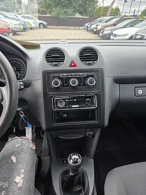 VOLKSWAGEN Caddy 2011 — imagine 11
