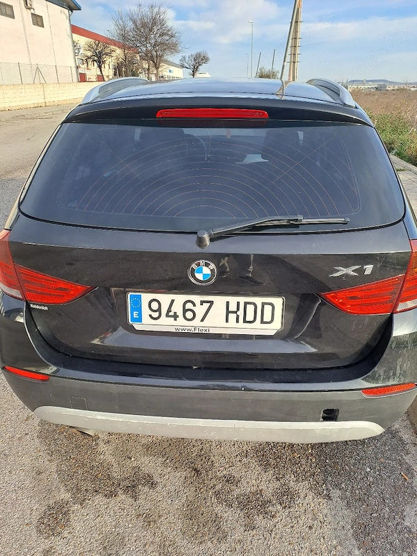 BMW iX1 2011 — imagine 4