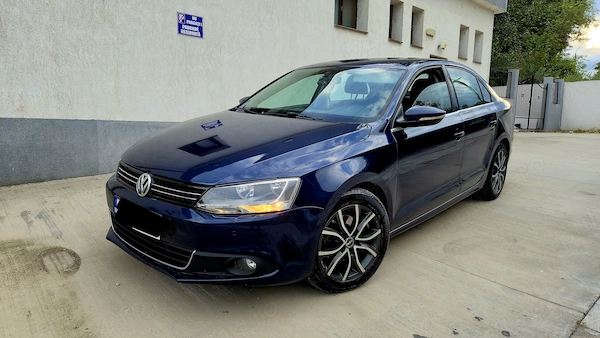 VOLKSWAGEN Jetta 2012 — imagine 4