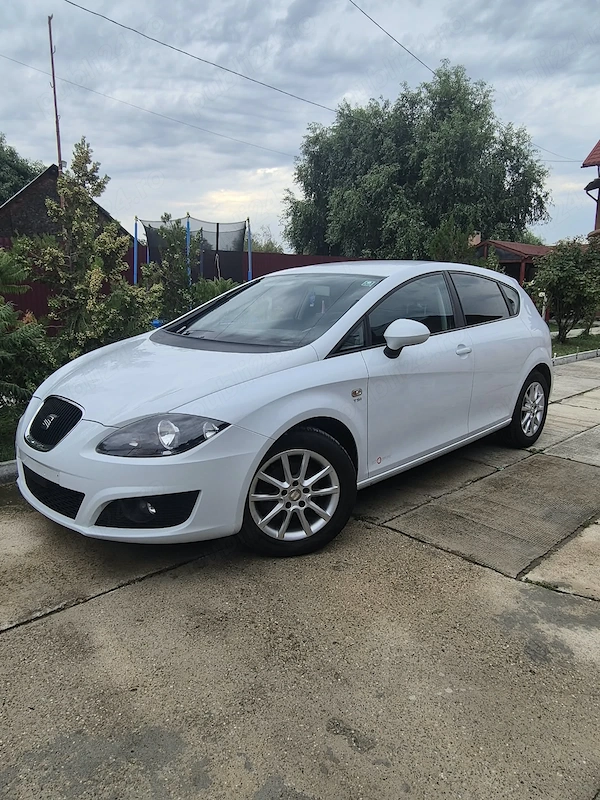 SEAT Leon 2012 — imagine 3