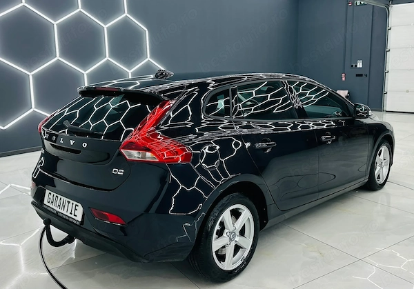 VOLVO V40 2015 — imagine 3