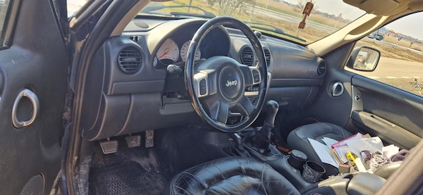 JEEP Cherokee 2003 — imagine 2