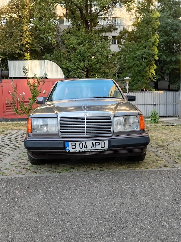 MERCEDES-BENZ 300 1991 — imagine 8