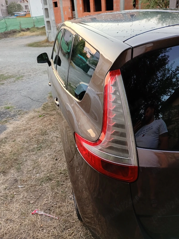 RENAULT Grand Scenic 2013 — imagine 4