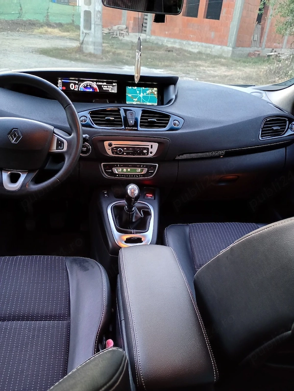 RENAULT Grand Scenic 2013 — imagine 3