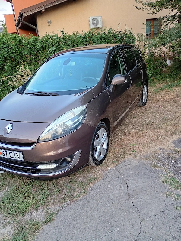 RENAULT Grand Scenic 2013 — imagine 1