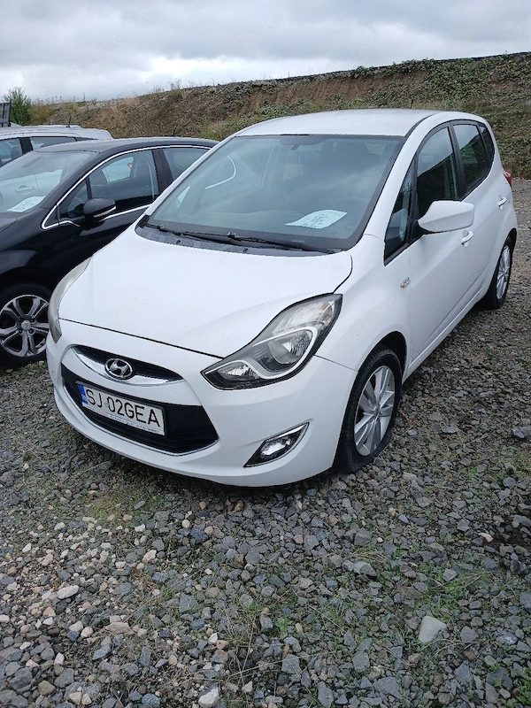 HYUNDAI ix20 2011 — imagine 2