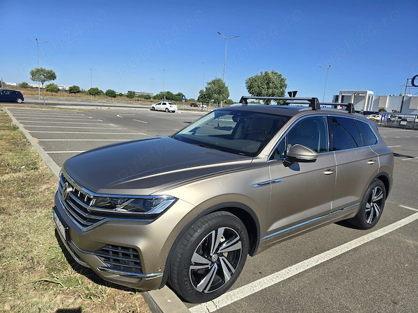 Volkswagen Touareg V6 TDI Atmosphere bej, Oct 2018, diesel,2967 cmc, 286 CP, suspensie pneumatica
