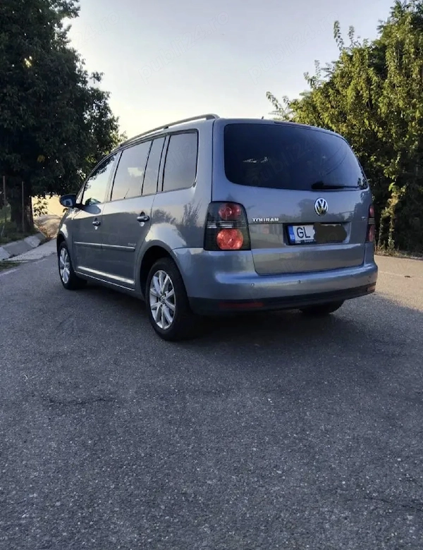 VOLKSWAGEN Touran 2010 — imagine 5