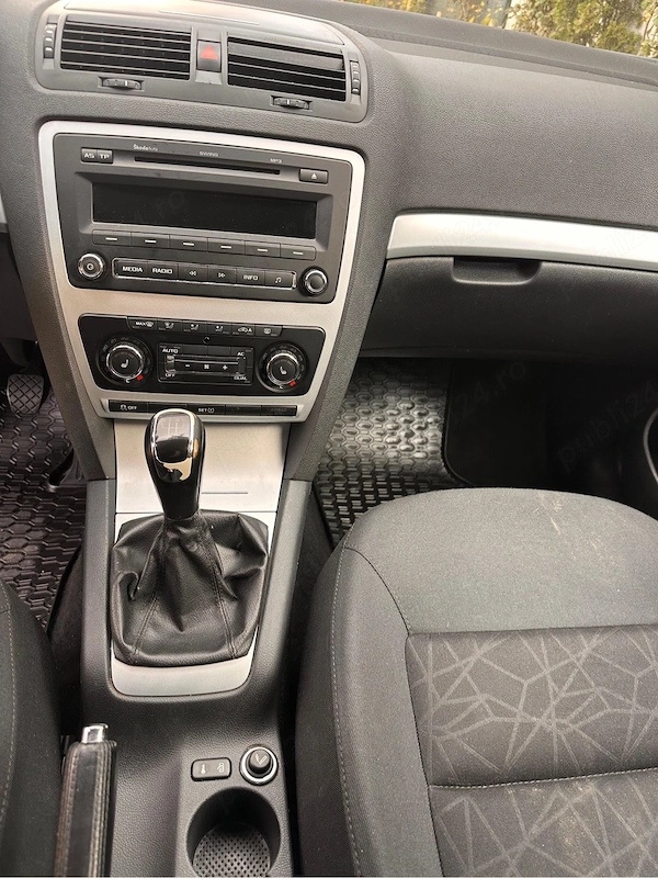 SKODA Octavia 2011 — imagine 10