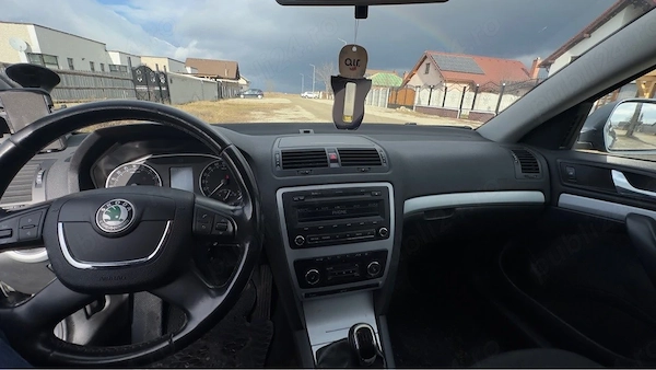 SKODA Octavia 2011 — imagine 2