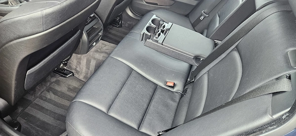 BMW 5 Series 2012 — imagine 9