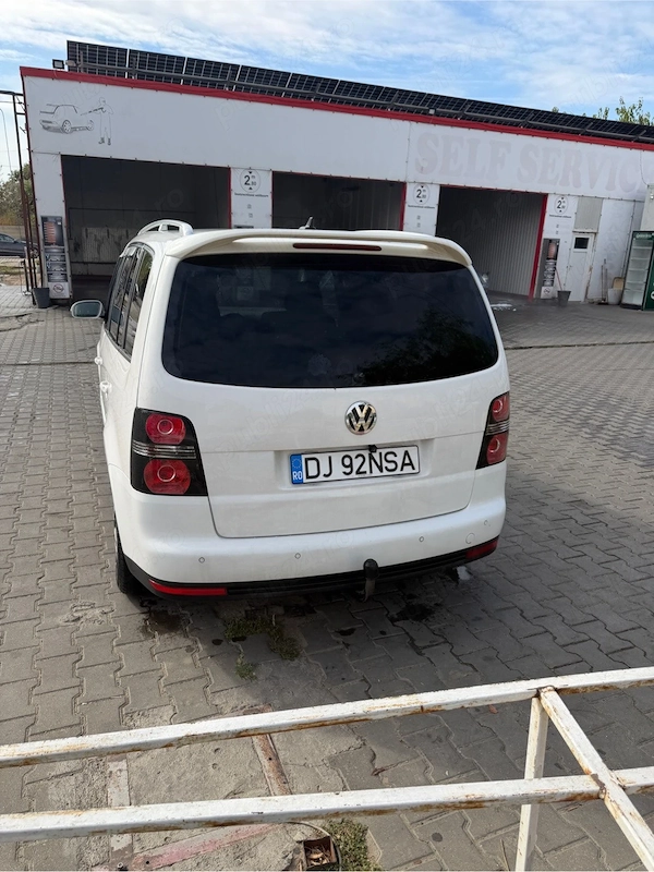 VOLKSWAGEN Touran 2009 — imagine 4