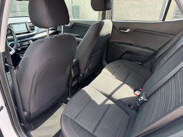 KIA Stonic 2018 — imagine 15