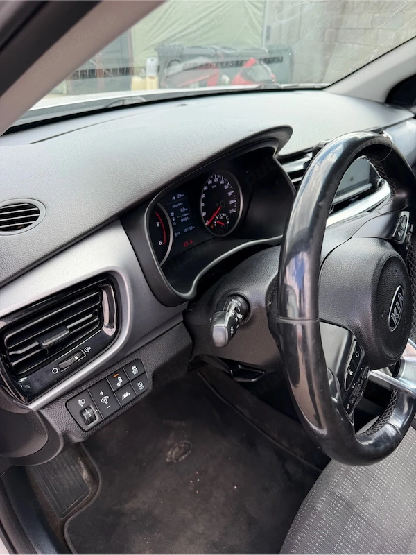 KIA Stonic 2018 — imagine 18