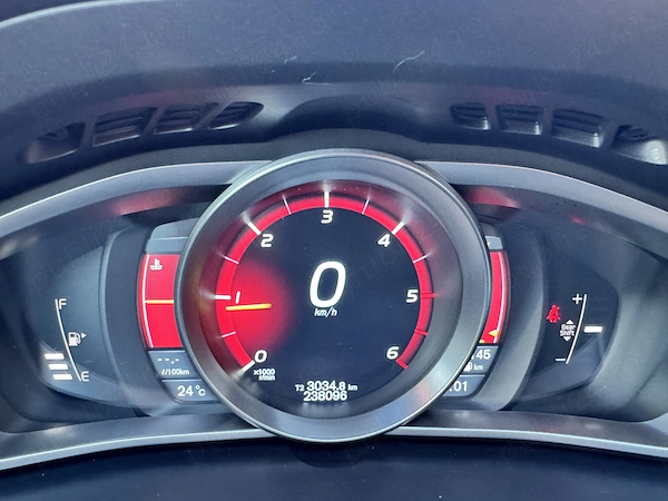 VOLVO V40 2013 — imagine 6