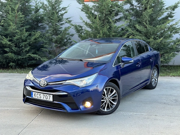 Toyota Avensis 2016 2.0 D EURO 6 Berlină Navi Keyles asistente 190.000 KM