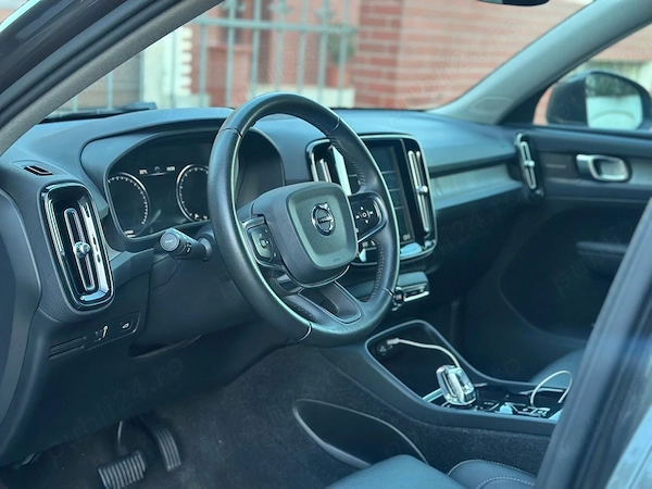 VOLVO XC40 2019 — imagine 5