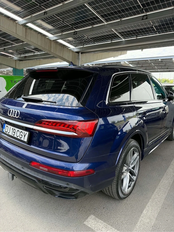 AUDI Q7 2021 — imagine 5