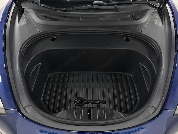 TESLA Model 3 2020 — imagine 14