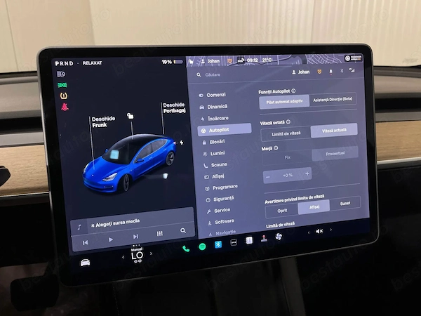 TESLA Model 3 2020 — imagine 18