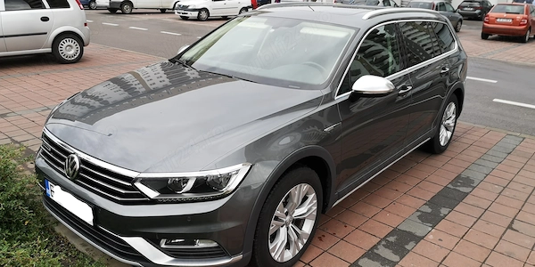 VOLKSWAGEN Passat Alltrack