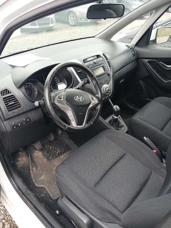 HYUNDAI ix20 2011 — imagine 5