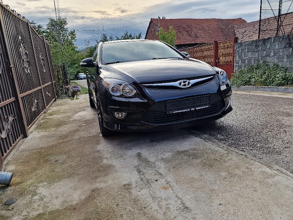 HYUNDAI i30 2011 — imagine 3
