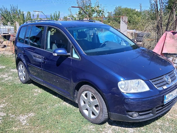 VOLKSWAGEN Touran 2003 — imagine 3