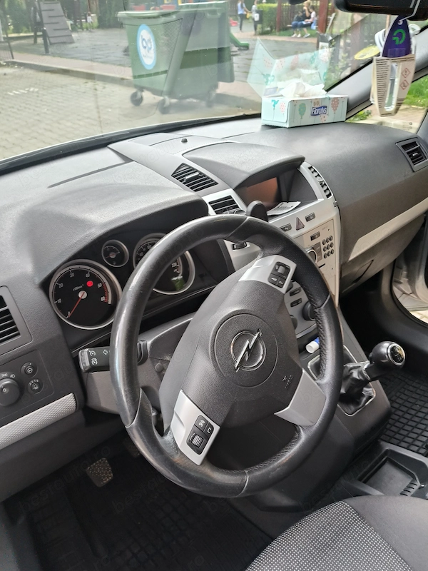 OPEL Zafira 2010 — imagine 4