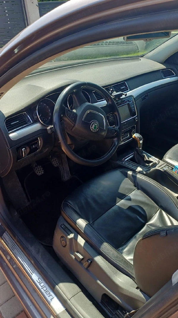 SKODA Superb 2011 — imagine 4