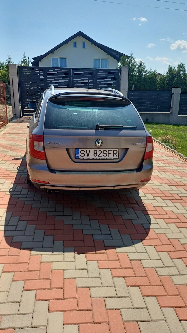 SKODA Superb 2011 — imagine 5