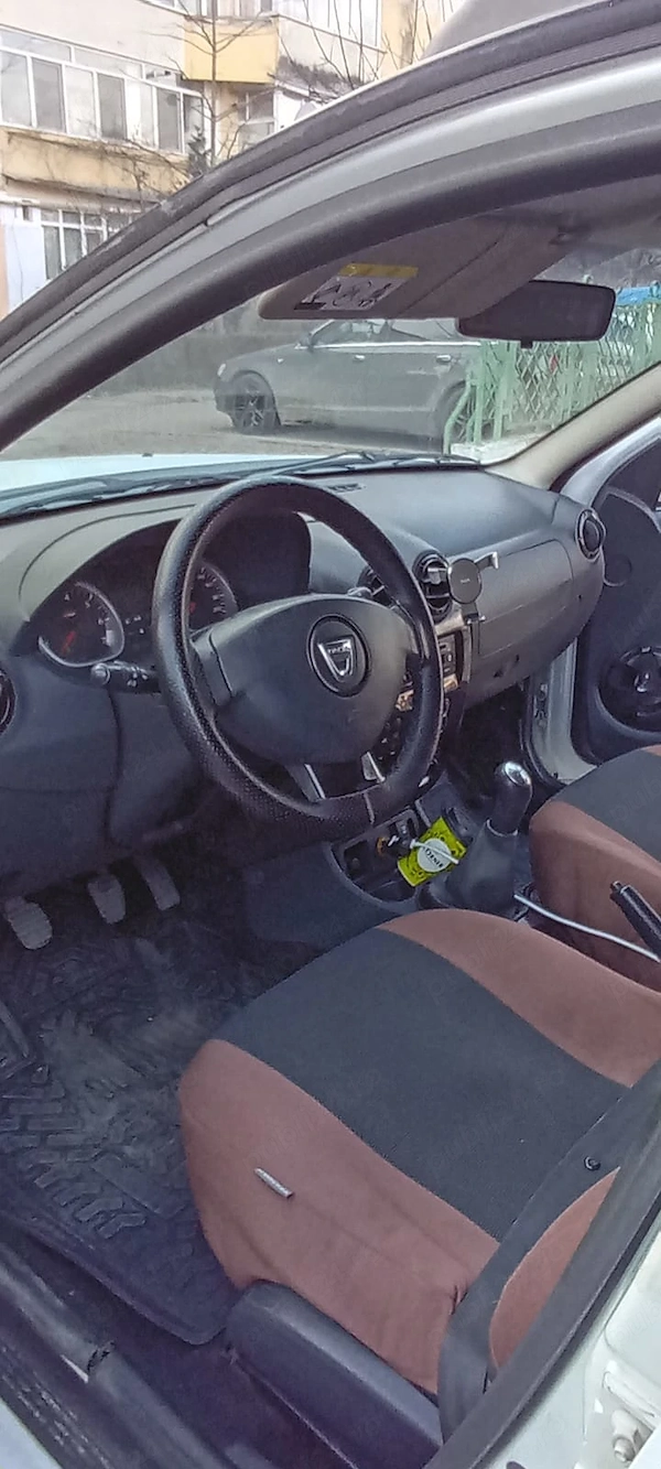 DACIA Duster 2011 — imagine 5