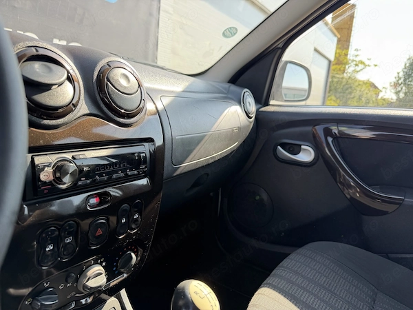 DACIA Duster 2011 — imagine 13