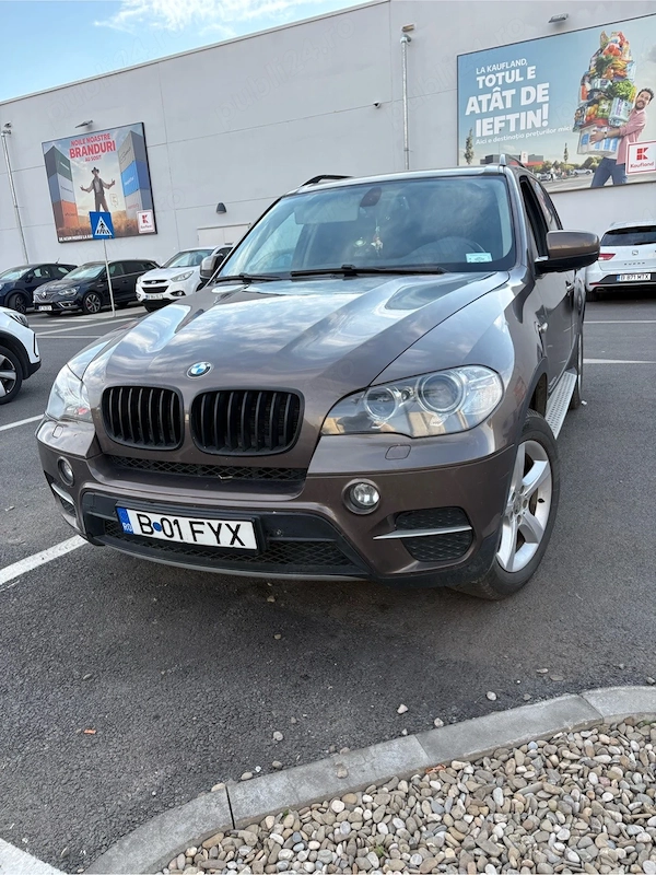 BMW 5 Series 2012 — imagine 4
