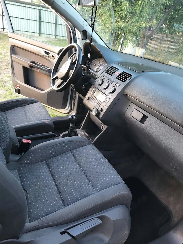 VOLKSWAGEN Touran 2003 — imagine 4