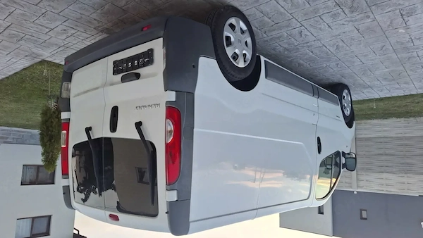 RENAULT Trafic 2013 — imagine 3