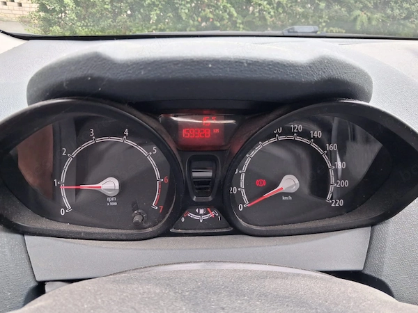 FORD Fiesta 2011 — imagine 8