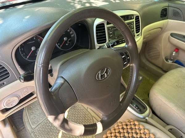 Dezmembrez sau Vand Hyundai Accent Cutie Automata 150.000km 2008 1.6 benzina functioanala