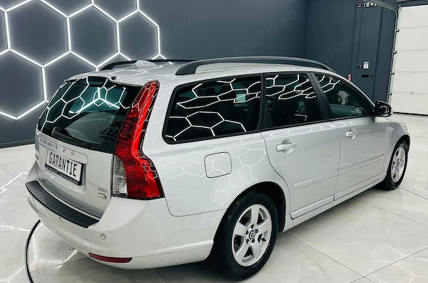 VOLVO V50 2010 — imagine 4