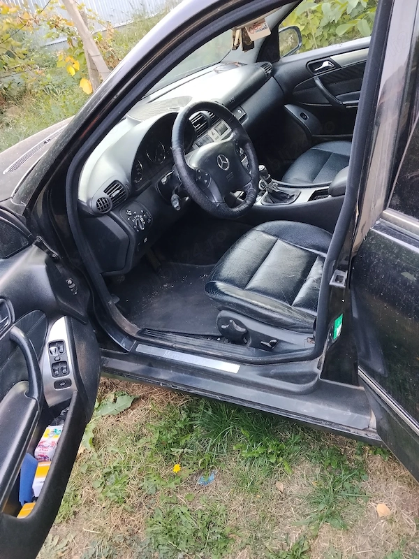 MERCEDES-BENZ C-Class 2004 — imagine 3