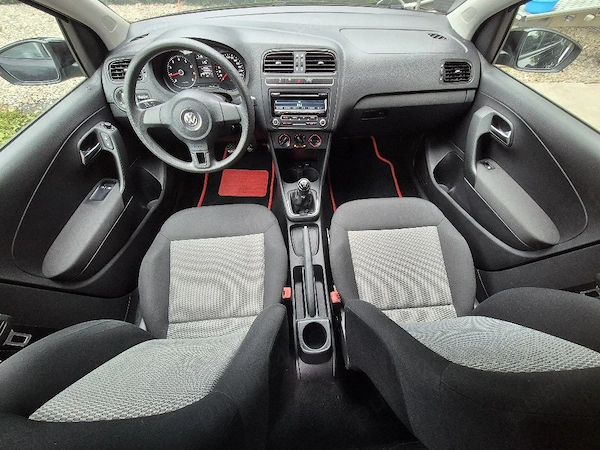 VOLKSWAGEN Polo 2013 — imagine 9
