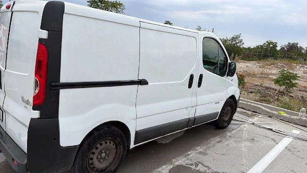 RENAULT Trafic 2013 — imagine 2
