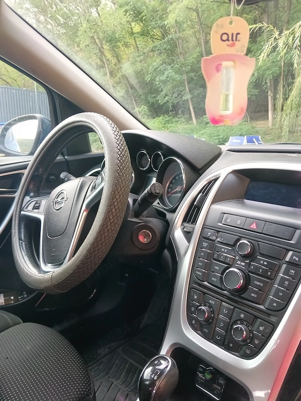 OPEL Astra 2011 — imagine 4