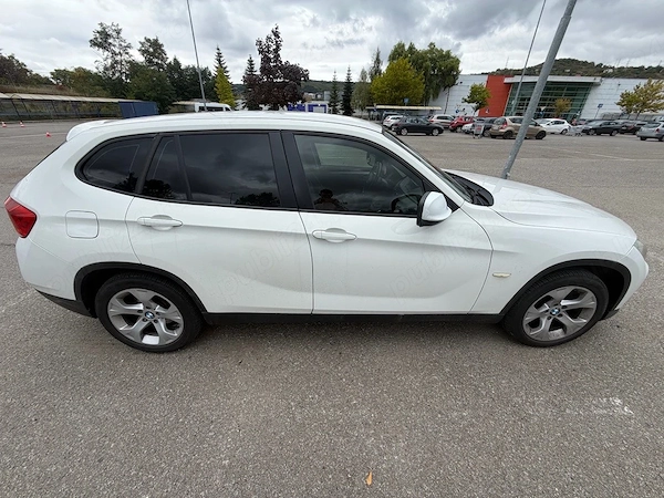 BMW iX1 2011 — imagine 2