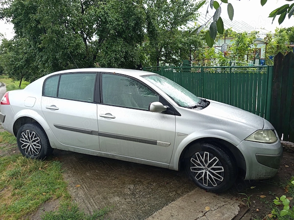 RENAULT Megane